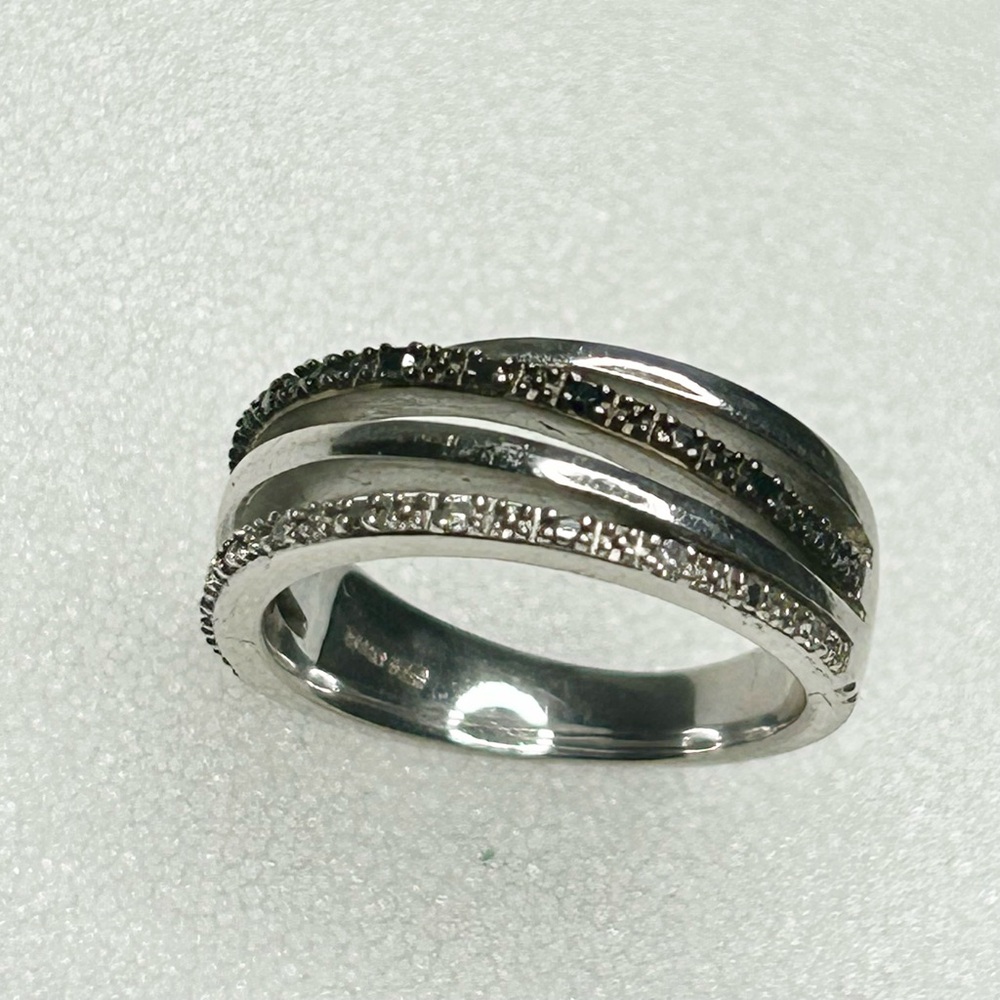 Sterling Silver with Black and White Diamond Ring Size 7
